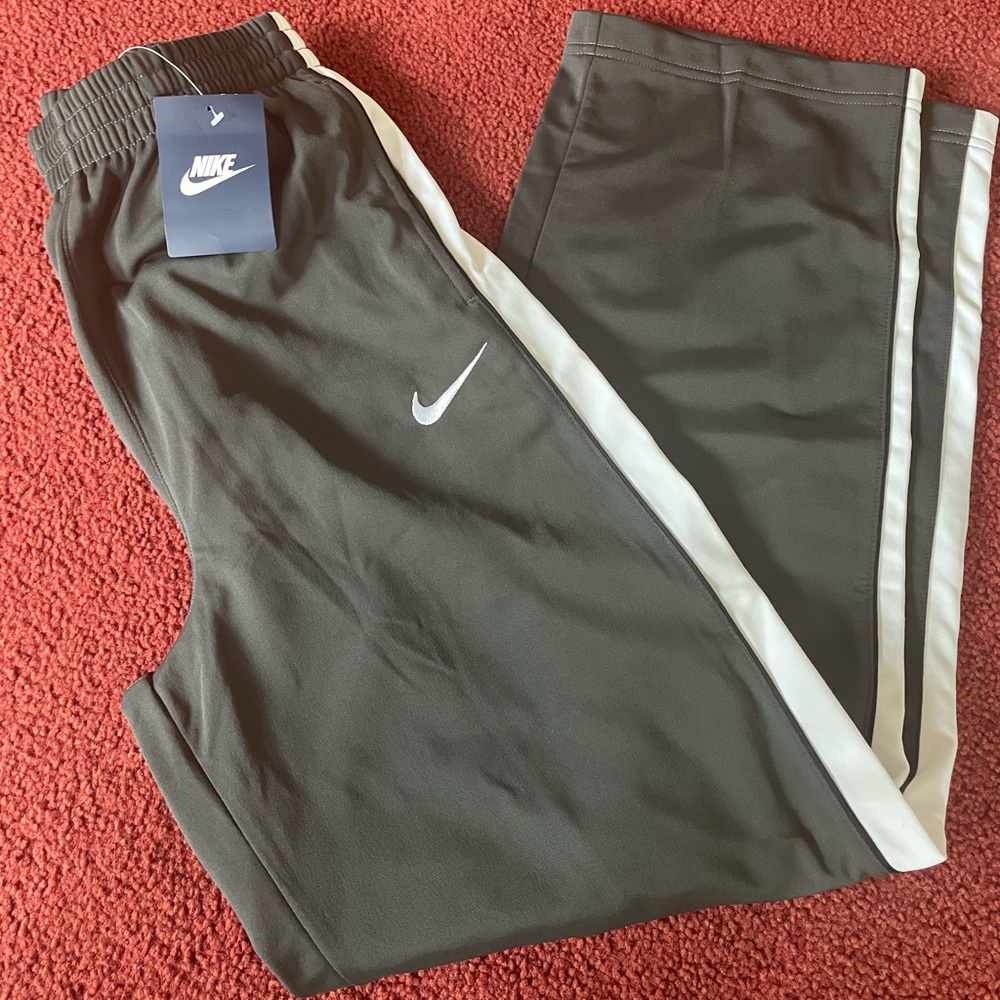 NEW NIKE BOYS TRAINING PANTS, size XL BOYS